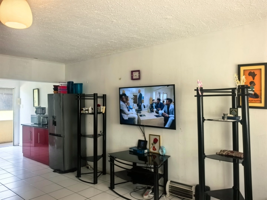 1 Bedroom Property for Sale in Quigney Eastern Cape